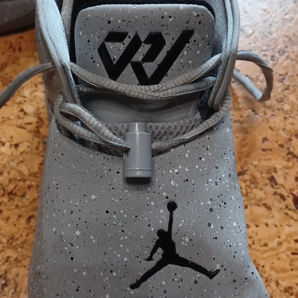 Jordan Men's Why Not Zer0.1 Low Light Grey Cement Athletic Shoes Size 10.5